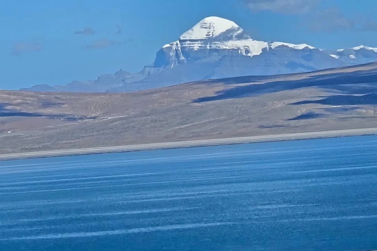 Kailash Mansarovar Aerial Darshan Tour from Nepal - 3 Days