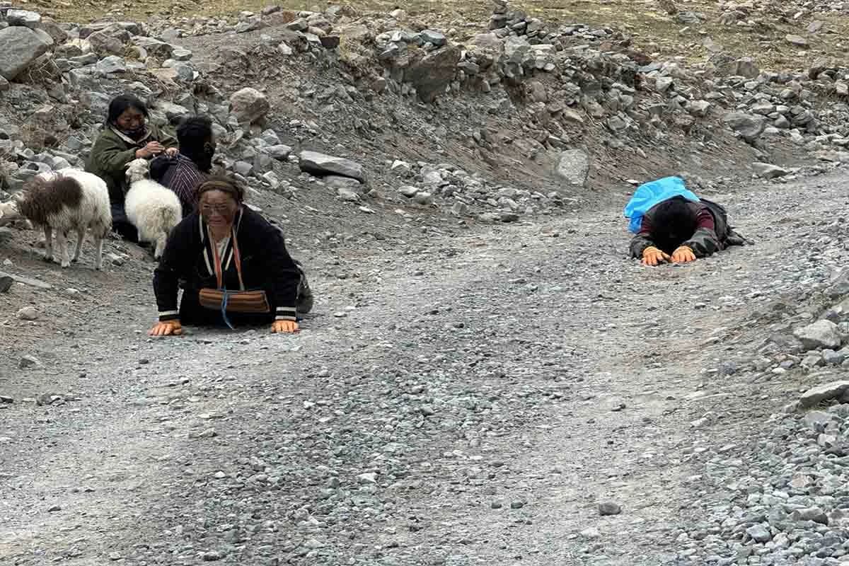 Lhasa to Mount Kailash Mansarovar Tour- 11 Days