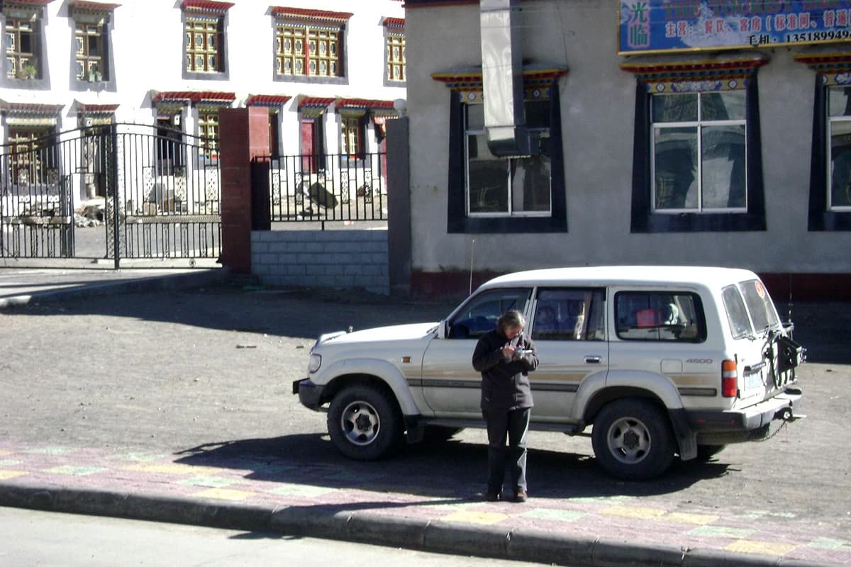 Lhasa to Kathmandu Overland Tour Via EBC