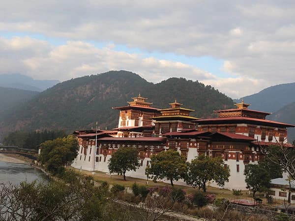 Bhutan Luxury Tour for 05 Nights 06 Days