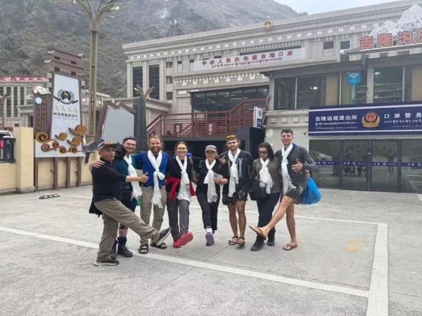 Trip To Kailash Via Flight