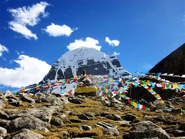 Mount Kailash Charan Sparsha Tour Package- 15 Days