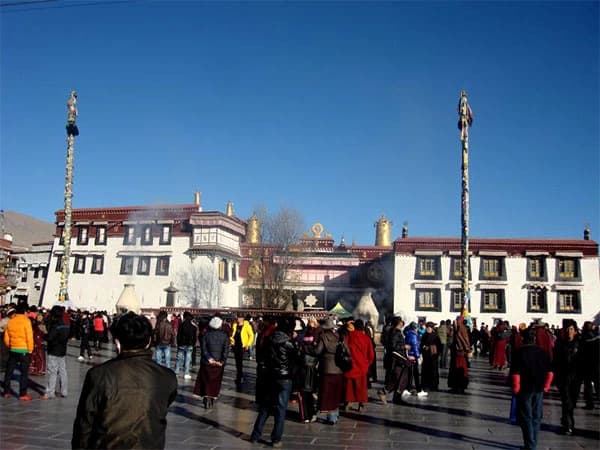 Lhasa Tour with Ganden and Dark Yerpa