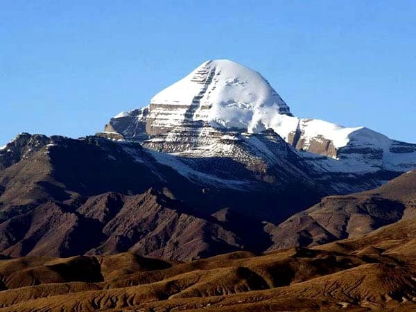 Mt Kailash and Mansarovar Overland Tour via Everest Base Camp